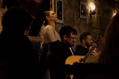 1-hour Intimate Fado Concert in a Typical Venue - Inside the Old Tavern: The Layout, Stage Reality, and Views