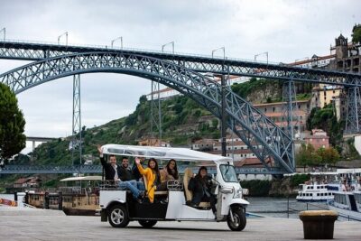 2 Hour Discover Gaia on a Private Eco-Friendly Tuk Tuk Tour - Starting at Alexandre Herculano and crossing into Vila Nova de Gaia
