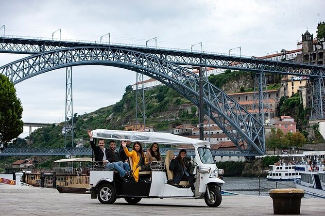 2 Hour Discover Gaia on a Private Eco-Friendly Tuk Tuk Tour - Starting at Alexandre Herculano and crossing into Vila Nova de Gaia