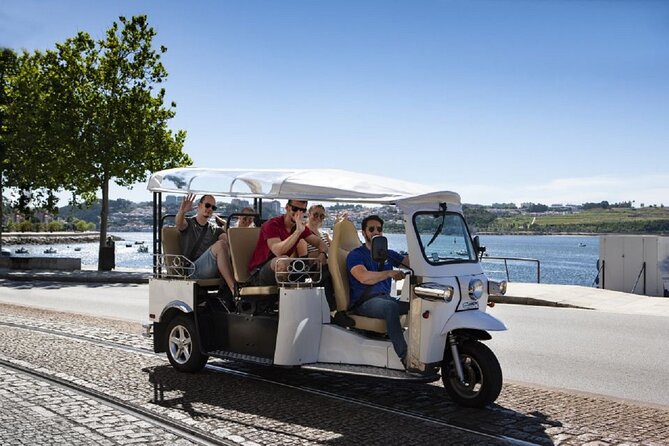 2 Hour Private Tuktuk Tour in Porto to Monastery and Cellars - Why a Private Tuktuk to Serra do Pilar Works So Well