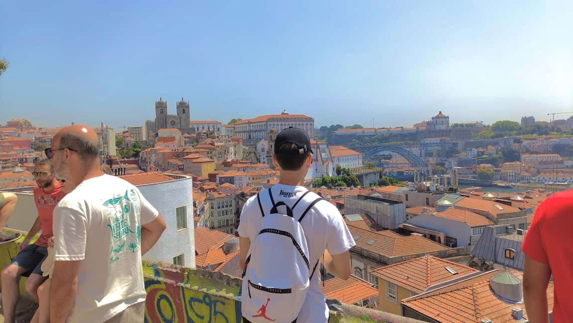 2 hours Porto Walking Tour- Private Service - Sé Cathedral and Fernandine Walls: the city’s starting point