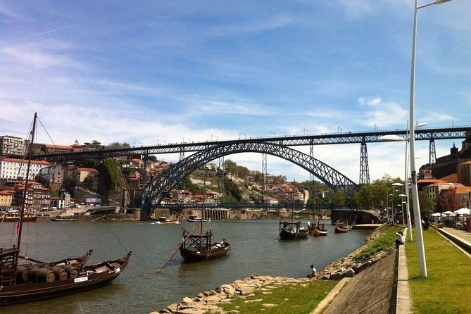 3-Hour Guided Walking Tour of Porto - São Bento Railway Station: quick stop, big visual payoff