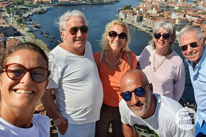 4-hour sightseeing tour in Porto - Cais de Gaia: Douro River Views and Relaxed Break Time