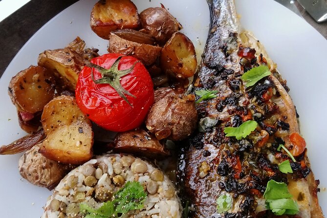 An Unforgettable Evening: Authentic Portuguese Dinner in Porto - Dessert and Port wine reserve: ending with Portugal flavor