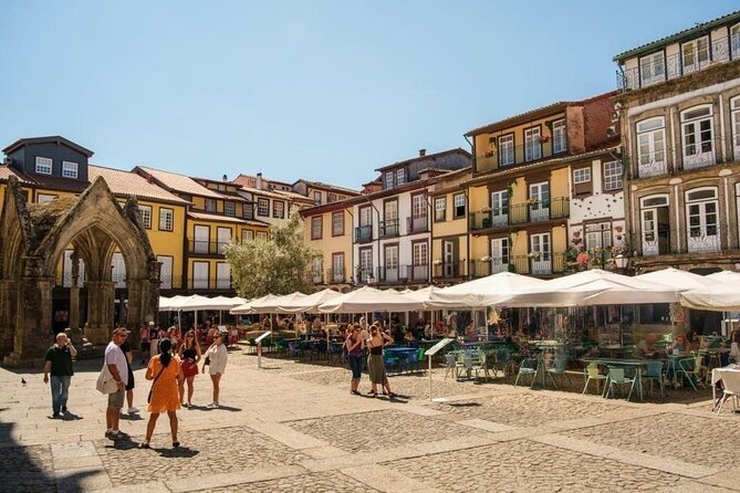 Authentic Braga & Guimarães: Small Historical Group Tour - Largo da Oliveira and the Padrão do Salado: where big events happened