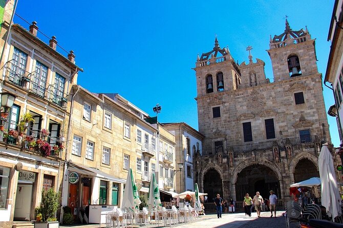 Authentic Braga & Guimarães: Small Historical Group Tour - Braga Cathedral: first Portuguese cathedral vibes, with entry covered