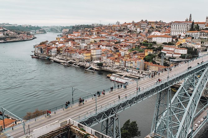 Authentic Oporto Walking Tour with Wine Tasting - Skip-the-line help and tailored stops: how to use it well