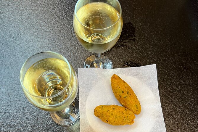 Authentic Port Wine Tasting & Douro River Cruise in Porto - Douro River cruise: what you’ll actually notice from the water