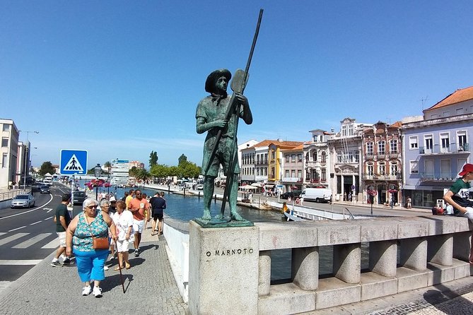 Aveiro & Costa Nova Private Tour – Canals & Striped Houses - Farol da Barra: the 62-meter viewpoint that anchors the whole coast