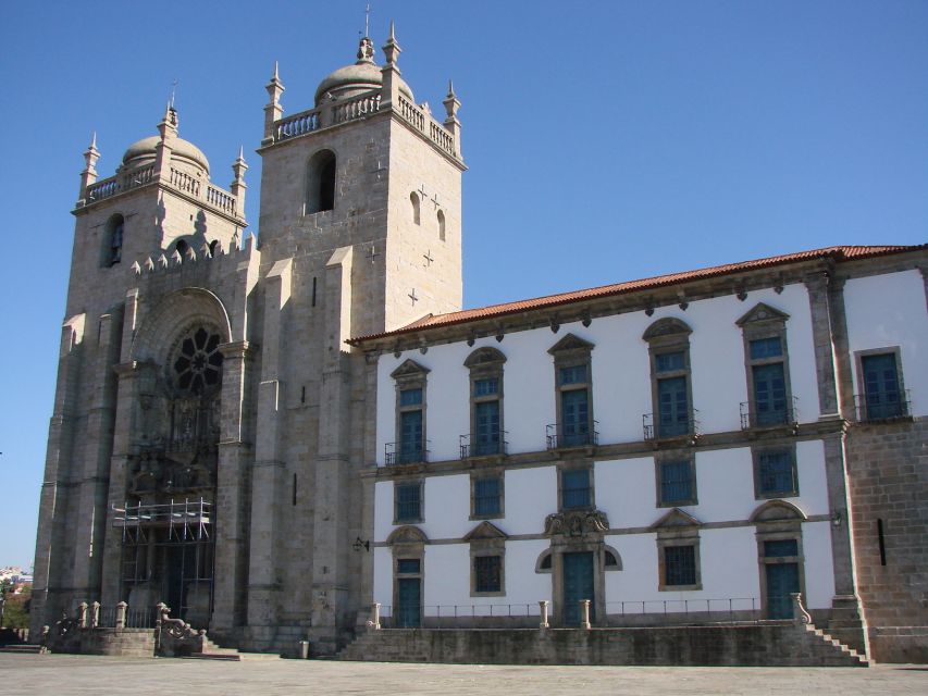 Best of Porto Guided Tour: Cruise & Wine Tasting - Boavista Panoramic Drive: Modern Porto Highlights From the Bus