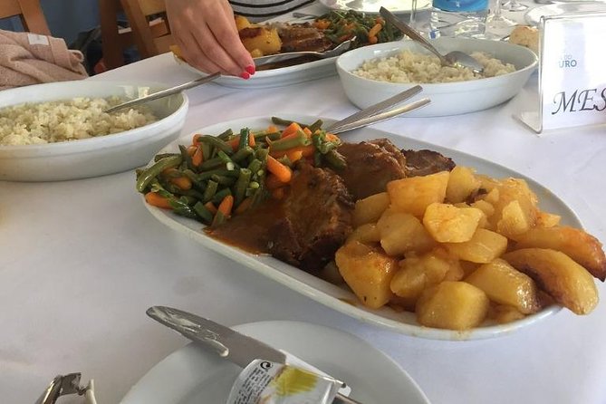 Boat Trip to Régua Through the Douro Valley with Breakfast and Lunch - Douro Valley by boat: what you’ll really be paying for