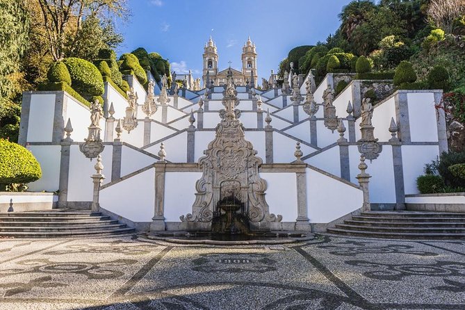 Braga and Guimarães Full Day Private Tour from Porto - Guimarães UNESCO core and the royal-era stops that give the town meaning