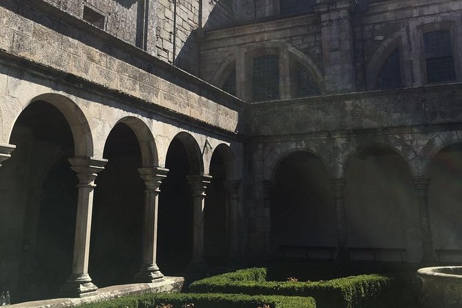 Braga and Guimarães Small-Group Tour with Lunch from Porto - Guimarães Castle: Portugal’s origin story in stone (and what if it’s under renovation)