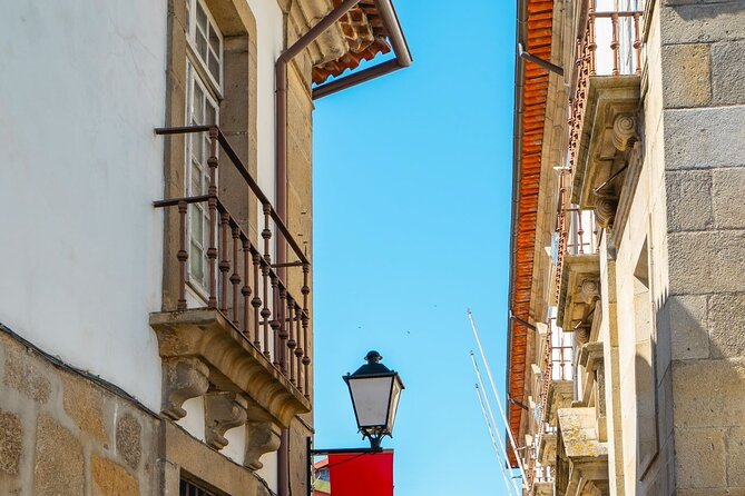 Braga/Guimarães: 1 Day with Lunch + farm and wine tasting - Exploring Braga with time to wander and buy souvenirs