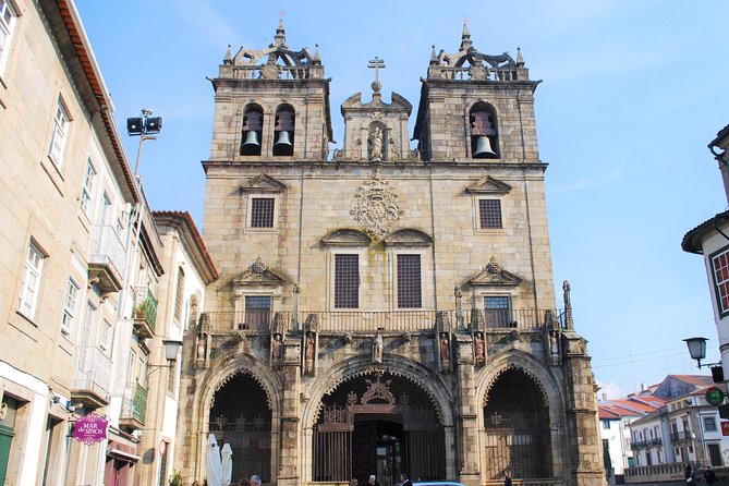 Braga & Guimarães Best-Of Private Tour – Customizable Experience - Minho Lunch Options: What’s Included, What’s Optional, and How to Choose