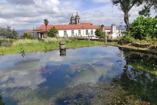 Braga - Roman & Baroque / Full Day - from Porto - Jardim de Santa Barbara and Torre de Menagem: breaks between big sights