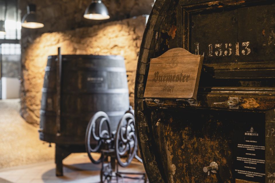 Burmester Cellar Tour - Burmester Cellars by the Luiz I Bridge: the setting