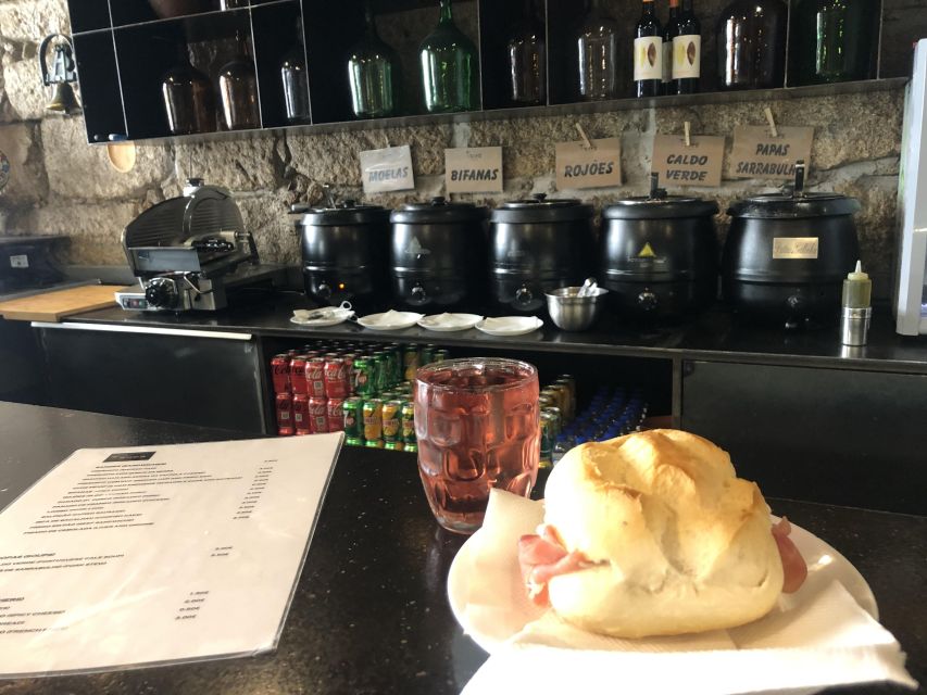 Córdoba: Discover the Soul of Spanish Natural Wine & Cuisine - The tapas menu: Mediterranean plates built for pairing