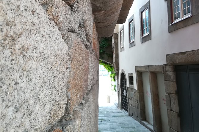 Crimes & Mysteries - A 7 pm walk through Porto’s darker corners