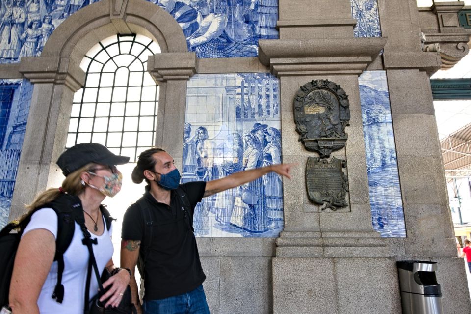 Discover Porto - A Private Walking Tour w/ Authentic Tasting - Mercado do Bolhão: How Porto Eats and Shops When You’re Not Making It a Mission