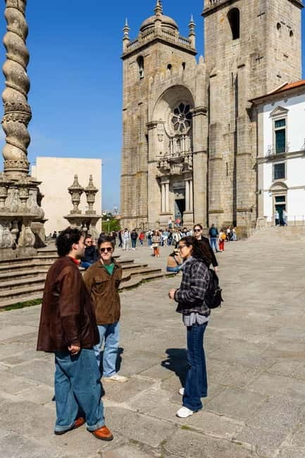 Discover Porto's Historical Roots Walking Tour - What the tour teaches about Jewish life, persecution, and cover-ups