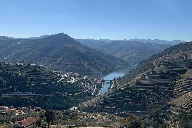 Douro Full Day Tour with Wine Tasting and Lunch - Boat Time: Régua to Pinhão and Seeing the Douro From the River