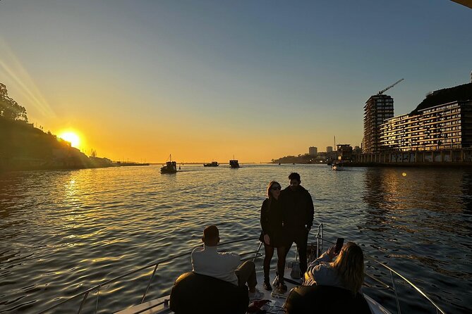 Douro River Tour - Sunset Timing, Dolphins, and the Comfort Tricks That Matter