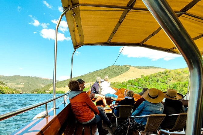 Douro | Roots & History - Tour with a local - Wine Tasting in Pinhão: Four Wines, Quinta Views, and a First Taste of the Region