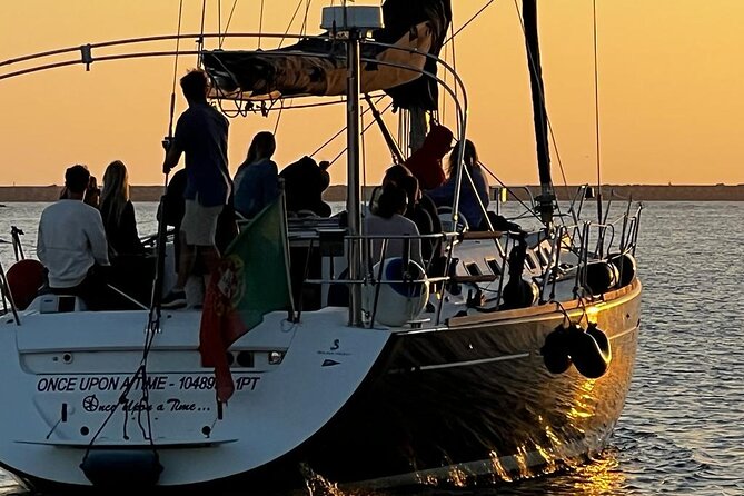 Douro Sunset Sailboat Experience in Porto - Arrábida Bridge and Palácio de Cristal: where the cruise starts to feel like a tour