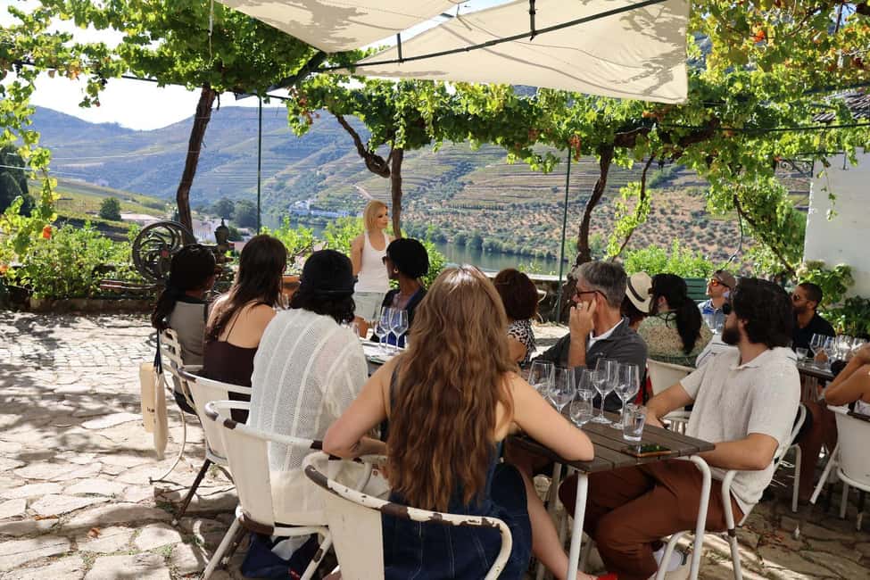 Douro valley: 10 km hike in the Valley - Guides and group size: the difference between a good day and a great one