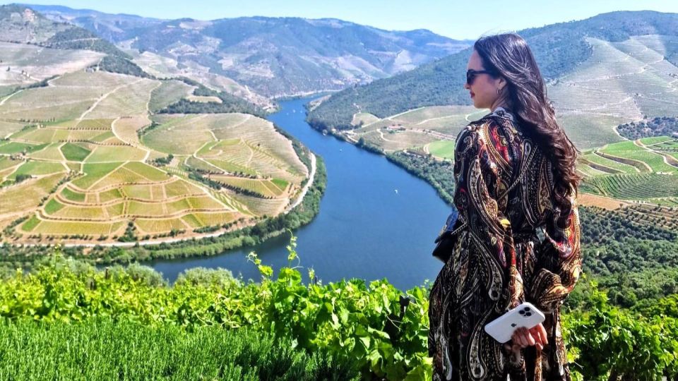 Douro Valley-Expert Guide-Boat-Lunch-Tastings PremiumService - The Scenic Drive: Viewpoints, a Quick Photo Stop, and Time To Breathe