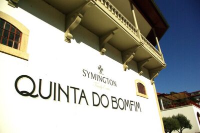 Douro Valley: From Casal de Loivos to Pinhão Walk and Wine Tour - Optional extra: Quinta das Carvalhas wine tasting