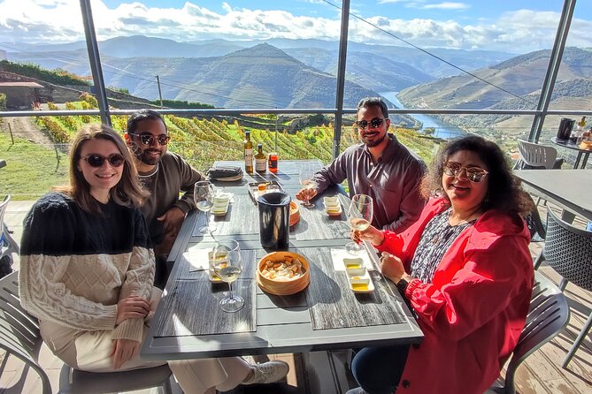 Douro Valley Premium Tours - Private Driver & Guide - Régua stop and lunch choice: where your budget and taste meet