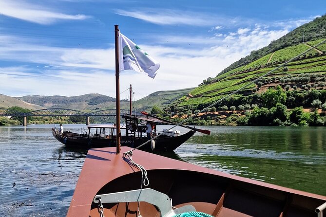Douro Valley-Private Experience-Specialized Guide, Lunch, Boat,wineries,tastings - Comfort and practical touches (the stuff that saves your day)