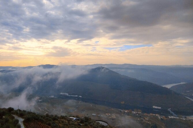 Douro Valley private tour full day - Casal de Loivos viewpoint: the big scenery payoff
