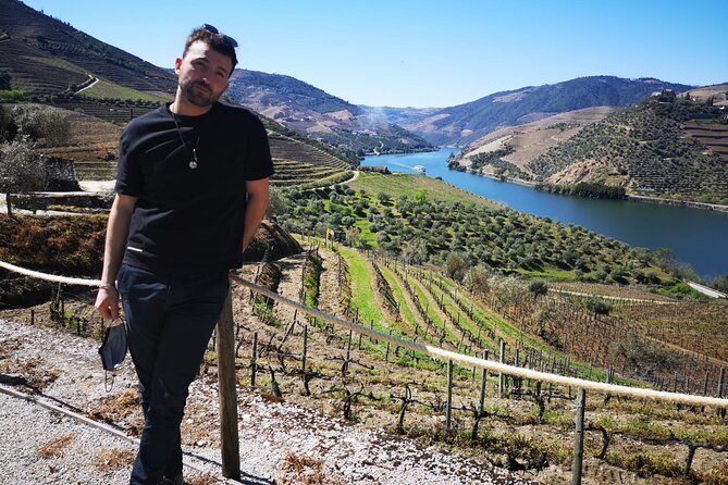 Douro Valley Wine Tour Private Group, 1h Cruise, Lunch from Porto - Porto to the Douro Valley: the value of a full-day circuit