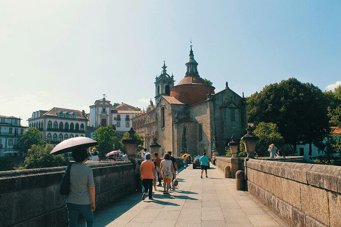 Douro Valley Wine Tour Private Group, 1h Cruise, Lunch from Porto - Peso da Régua: lunch with Portuguese comfort + a family winery