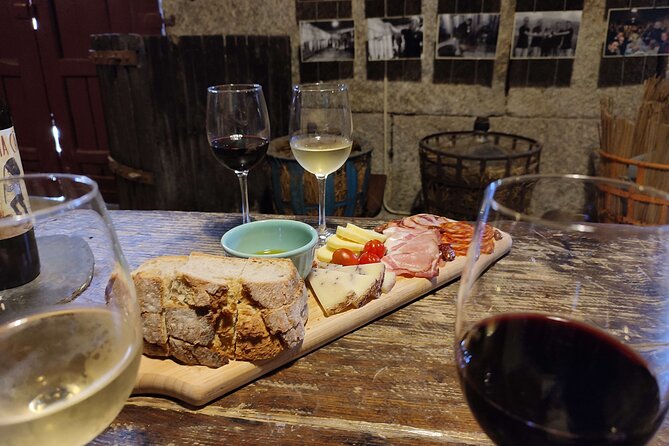 Douro & Vinho Verde: Family Wineries Private Tour in Portugal - The scenic wrap-up in Peso da Régua: river views and vineyards