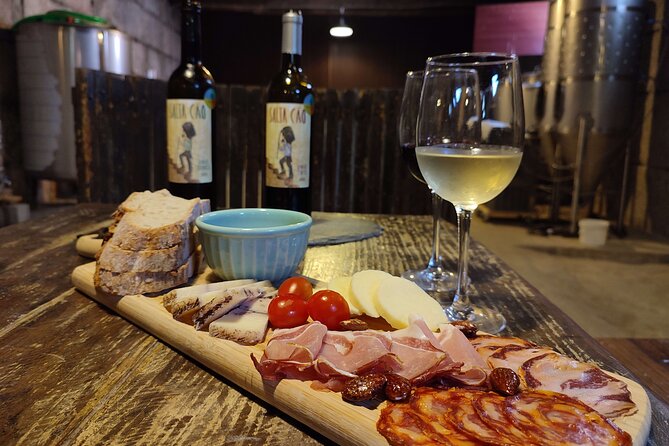 Douro & Vinho Verde: Family Wineries Private Tour in Portugal - What’s included (and what’s not): plan your food like a grown-up