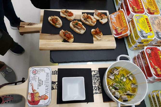 Eat & Tell Porto's Tale: The historical tour that goes through your stomach! - Time on the clock: 4 to 5 hours that actually feel doable