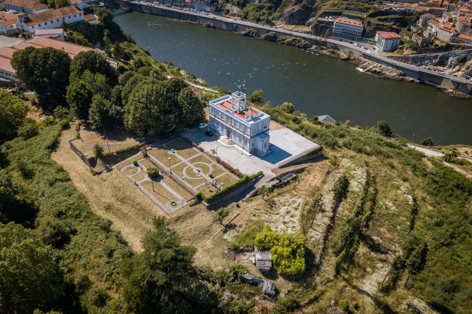 Exclusive visit to the Geophysical Institute of Porto - Should you book this Geophysical Institute visit in Porto?