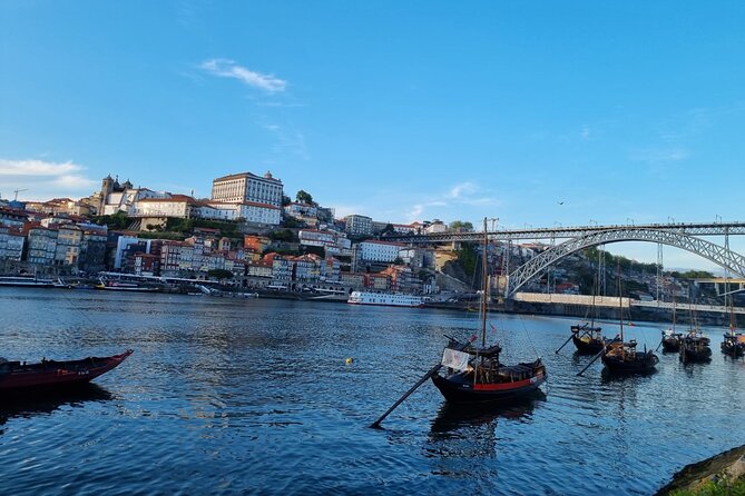 Fado Tour with Guide, Dinner & Live Show in Porto - Why Fado Feels Personal After the Ribeira Walk