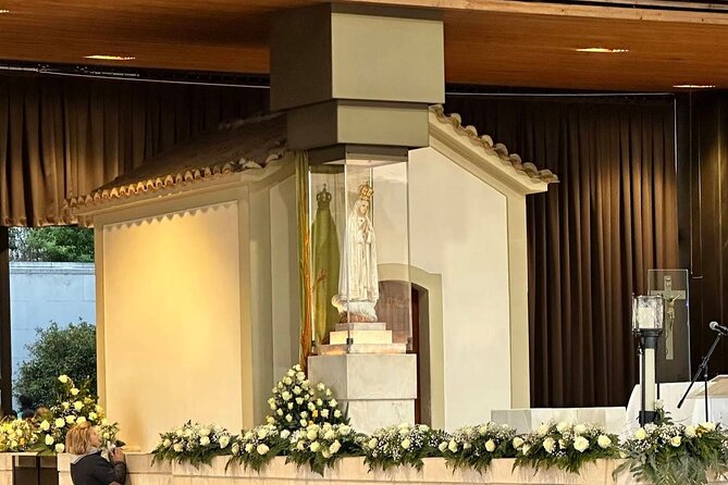 FÁTIMA Private Shrine and Pastorinhos Tour from Porto - Basilica area: seeing the Sanctuary in one coherent route