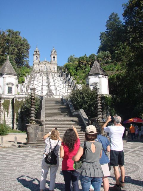 From Porto: Full-Day Trip of Minho Region - Key Highlights You’ll Notice Right Away