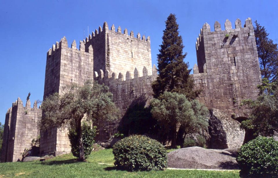 From Porto: Full-Day Trip of Minho Region - Braga Cathedral and Braga’s Architecture Layers