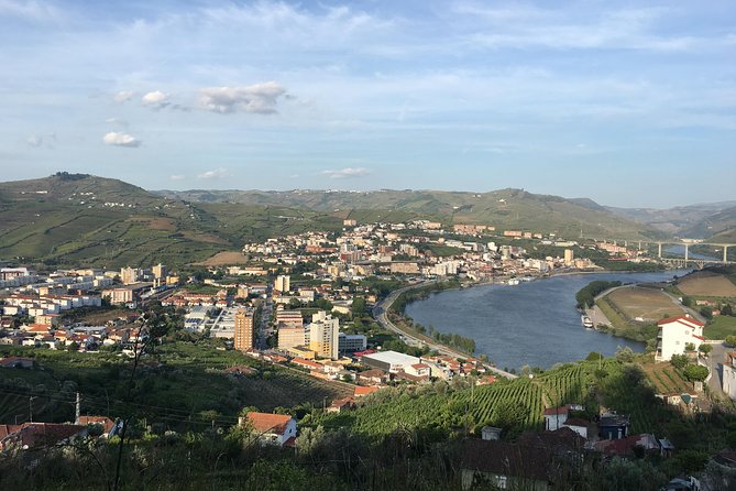 Full Day, Wine Tasting, River Cruise and Lunch from Porto - Lunch Break in Peso da Régua: Where the Day Gets Comfortable