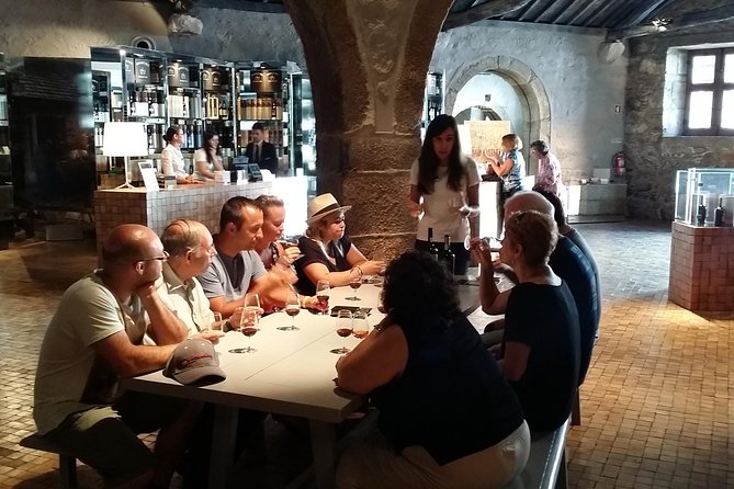 Half Day Porto & Beach Side Small-Group Tour- Different Tastings - Praca da Liberdade: the break between views and coast