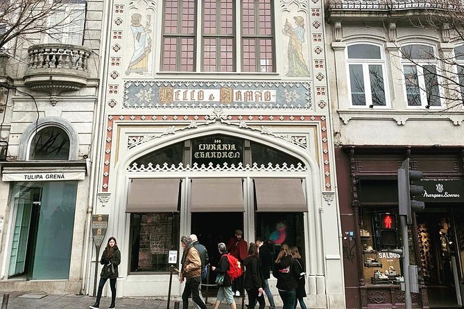 Half-day small group tour of Porto city with wine tasting - Wine tasting at Espaco Porto Cruz: what to expect and how to get the most from it