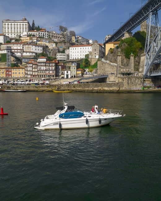 Luxury Douro Yacht Tour: Scenic Views & Complimentary Drinks - A smooth way to pair this with Porto time on land
