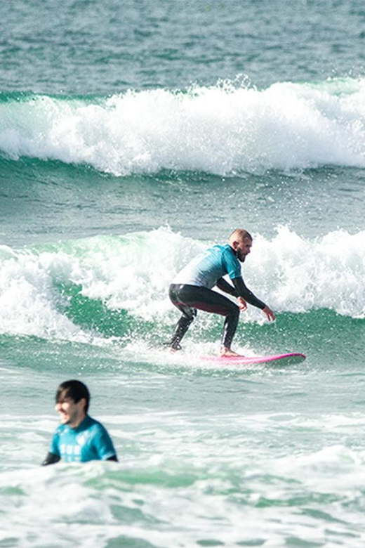 Matosinhos: Best surf Lesson with all equipment - Meeting at the Surfitbox SurfSchool: what your 1.5 hours feels like